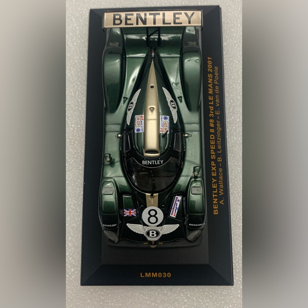 Ixo B 1/43 - 2001 Bentley EXP Speed 8 N°8 Le Mans